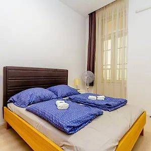 Apartamento Luminous Design - W18, Budapest