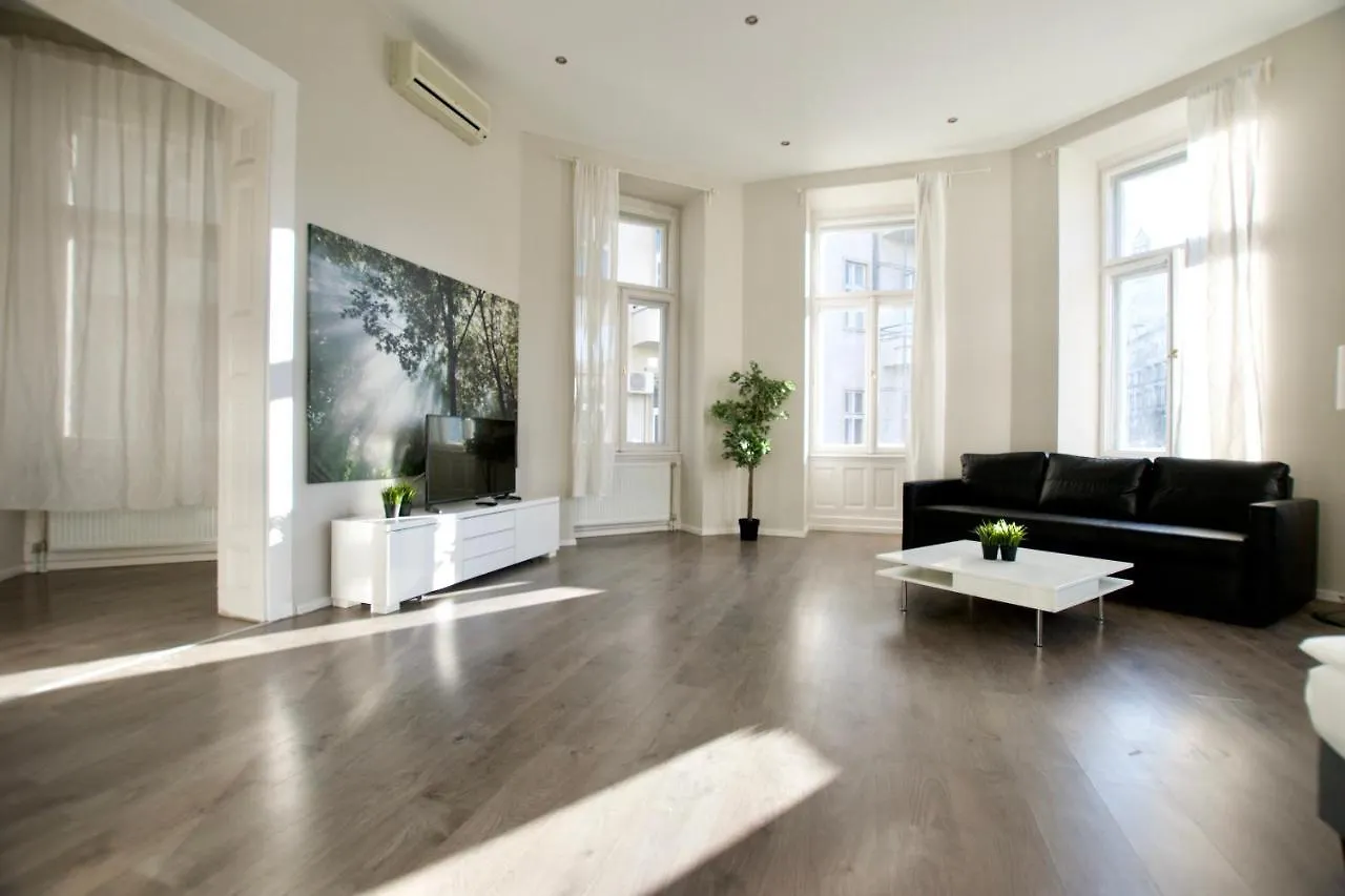 Apartamento Flatiron Budapest Building - By Hi5
