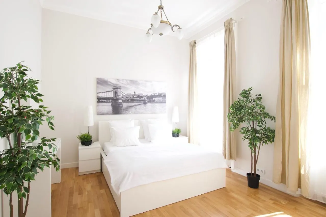 Apartamento Flatiron Budapest Building - By Hi5