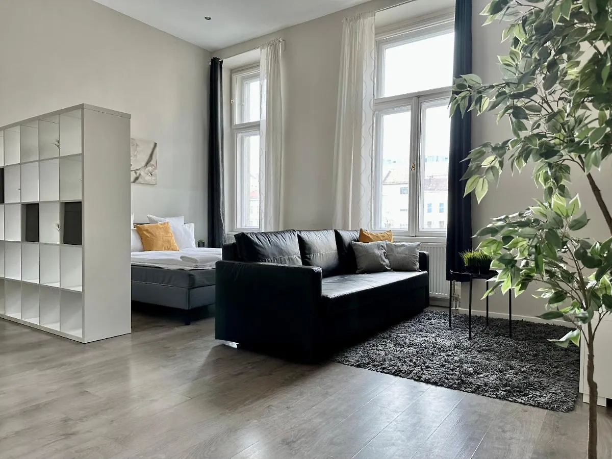 Flatiron Budapest Building - By Hi5 Apartamento